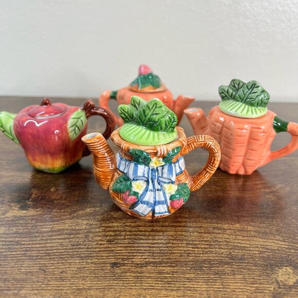 4 Vintage Fine Ceramic Miniature Lidded Teapots Apple Carrot Basket Collectible - Picture 3 of 12